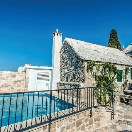 Holiday home House Glicinia With Hydro-massage Pool Donji Humac