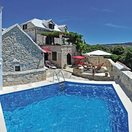 House Glicinia With Hydro-massage Pool *