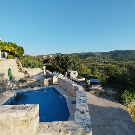 Holiday home House Glicinia With Hydro-massage Pool Donji Humac