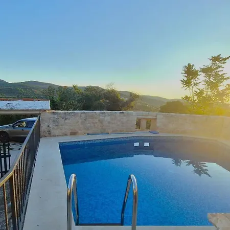 House Glicinia With Hydro-massage Pool * Donji Humac